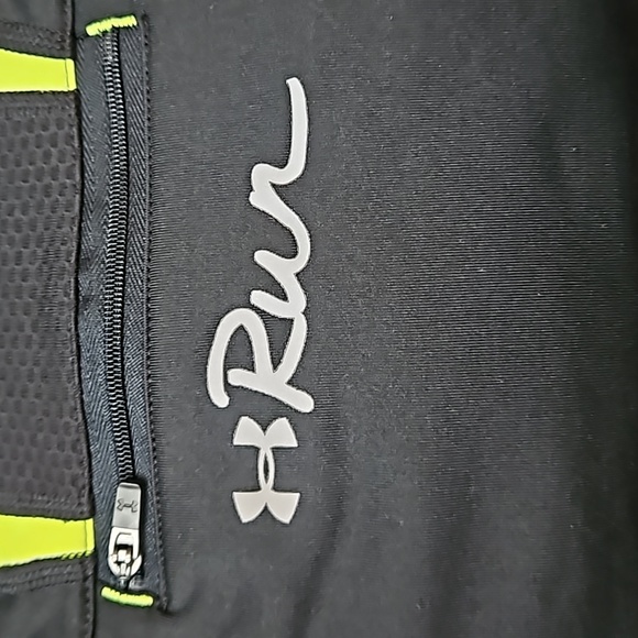 Under Armour ColdGear Run Full Zip Reflective Jacket Semi Fitted Women's M - Picture 13 of 14